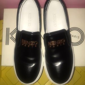 Womans Kenzo Black leather slides